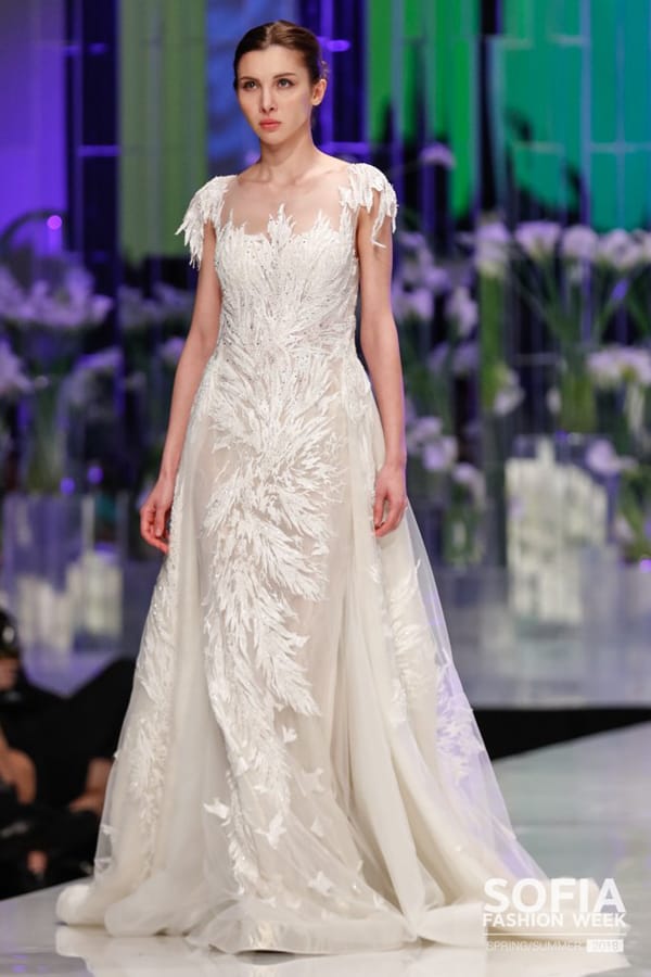 Христо Чучев показа стилна булчинска колекция с  пролетни акценти